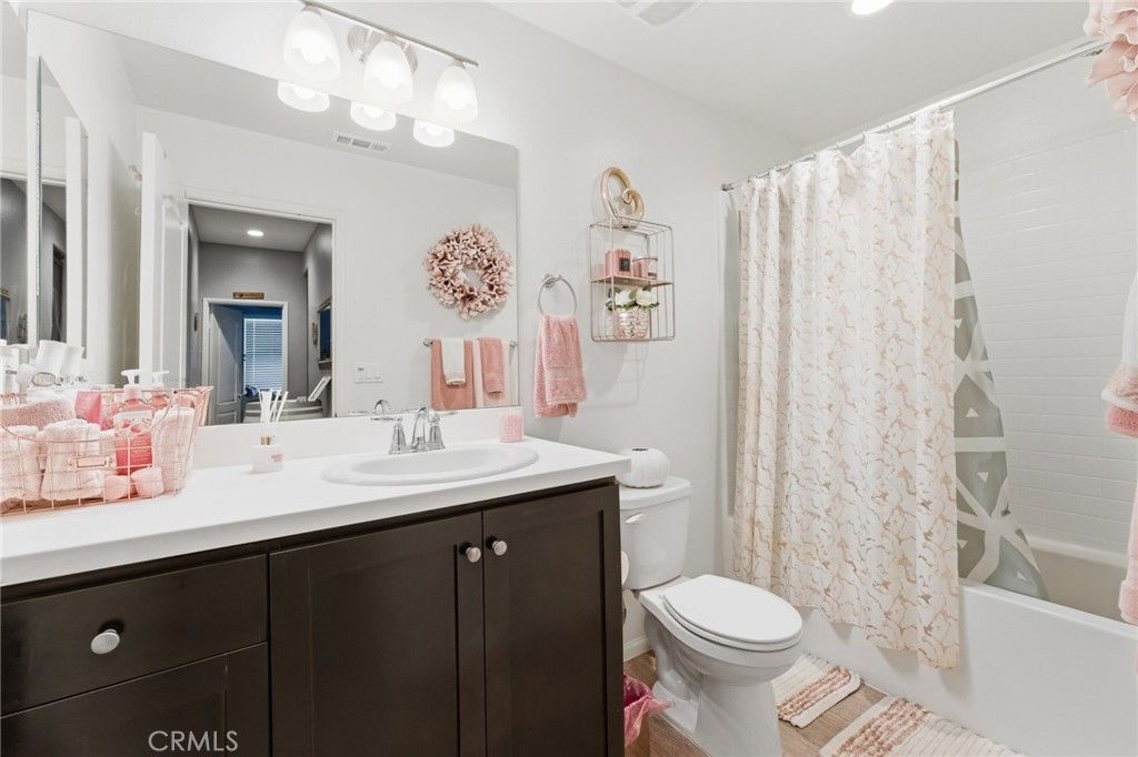 Image 15 of property listing at 24802 Sandy Trail Place, Menifee, CA 92584