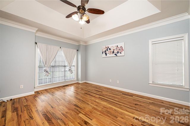 1718 30th Avenue Place NE, Hickory, NC 28601