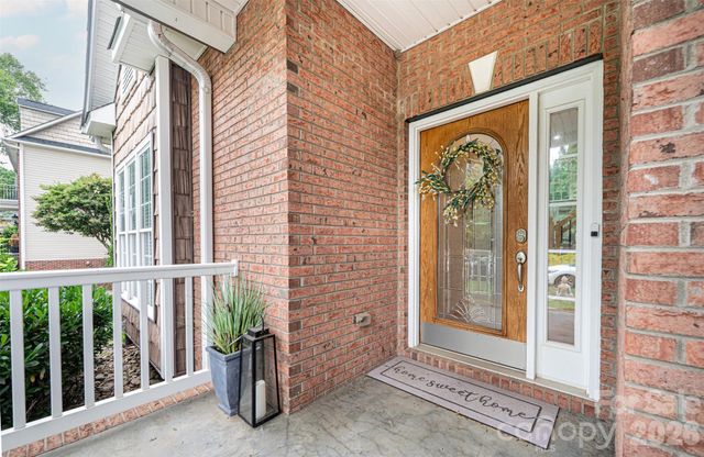 1718 30th Avenue Place NE, Hickory, NC 28601