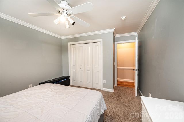 1718 30th Avenue Place NE, Hickory, NC 28601