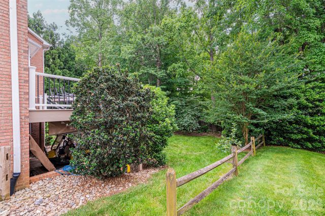 1718 30th Avenue Place NE, Hickory, NC 28601
