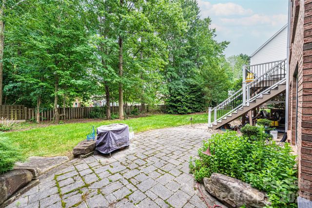 1718 30th Avenue Place NE, Hickory, NC 28601