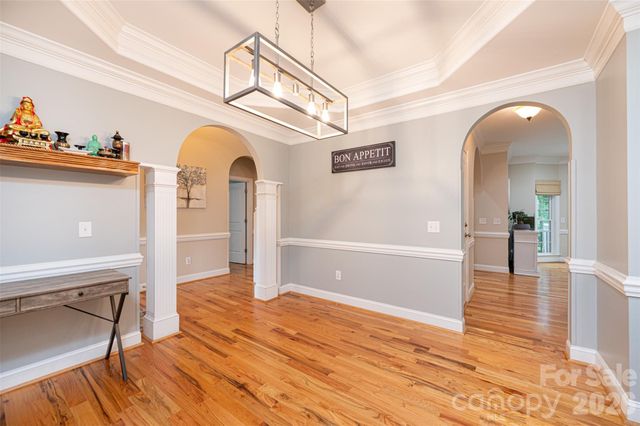 1718 30th Avenue Place NE, Hickory, NC 28601