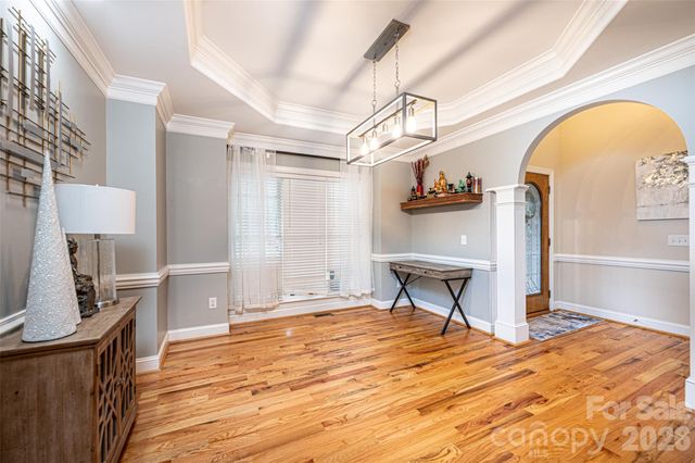 1718 30th Avenue Place NE, Hickory, NC 28601