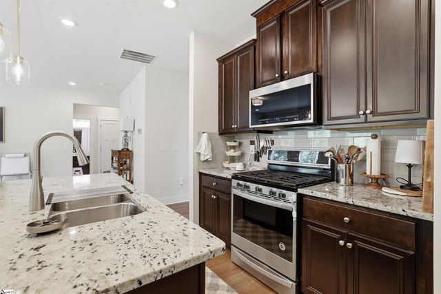 228 Bank Swallow Way, Simpsonville, SC 29680