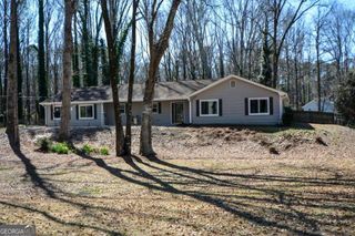 1379 Branchwood Drive, Snellville, GA 30078