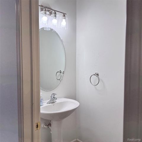 4067 Elizabeth Avenue 164, Canton, MI 48188