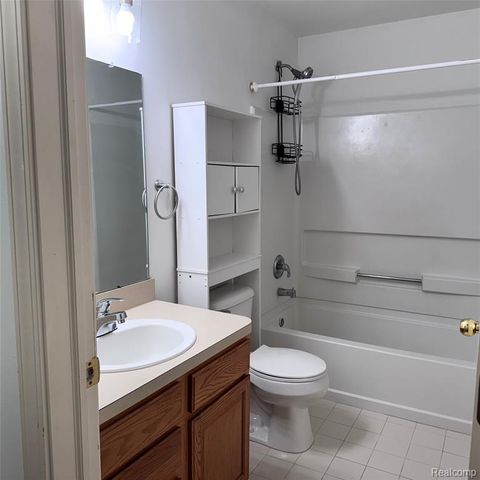 4067 Elizabeth Avenue 164, Canton, MI 48188