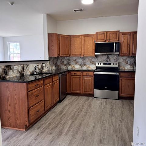 4067 Elizabeth Avenue 164, Canton, MI 48188