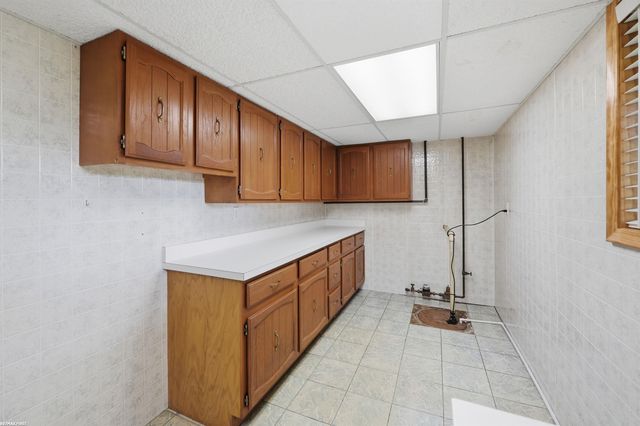 47120 Vanker Avenue, Utica, MI 48317