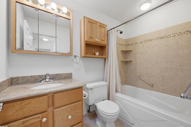 47120 Vanker Avenue, Utica, MI 48317