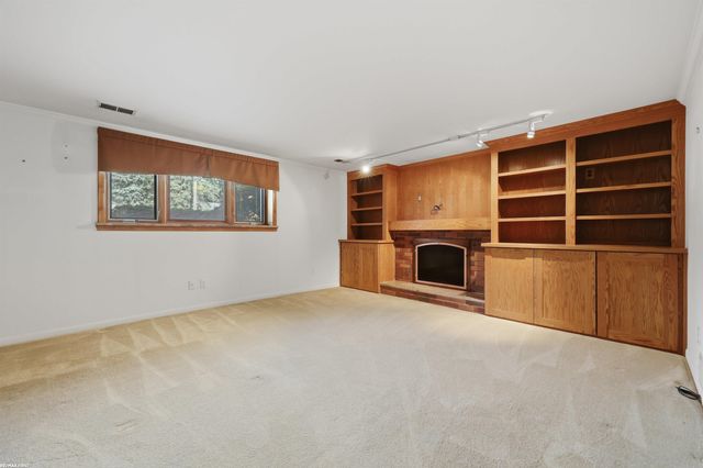 47120 Vanker Avenue, Utica, MI 48317