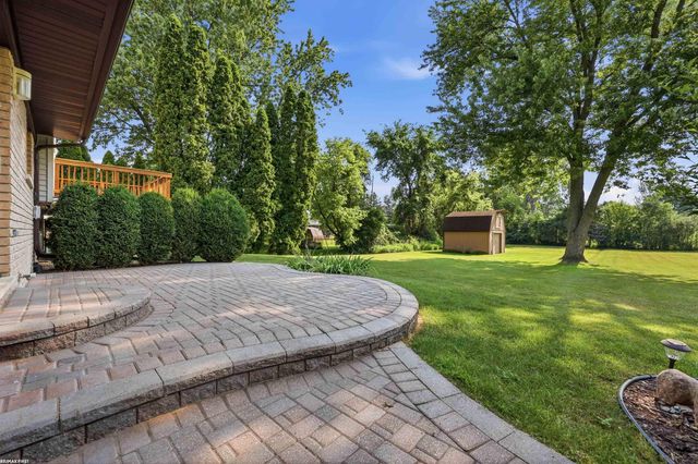 47120 Vanker Avenue, Utica, MI 48317
