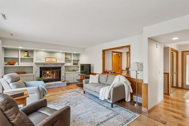 4429 96th Court, Urbandale, IA 50322