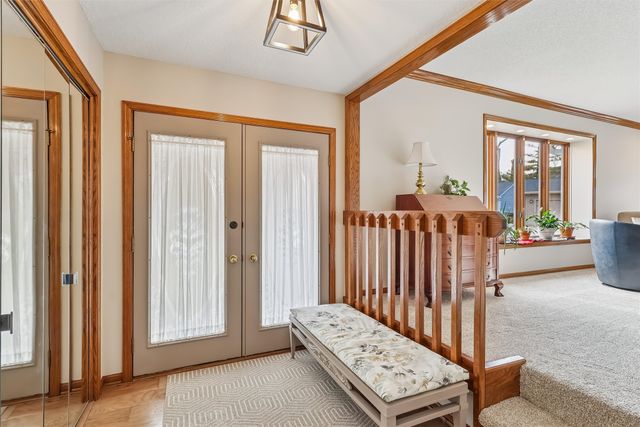 4429 96th Court, Urbandale, IA 50322