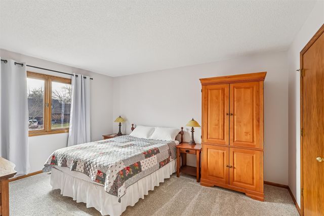 4429 96th Court, Urbandale, IA 50322