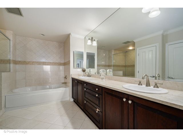 1201 S Prairie Avenue 2402, Chicago, IL 60605