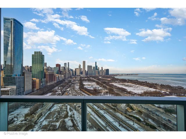 1201 S Prairie Avenue 2402, Chicago, IL 60605