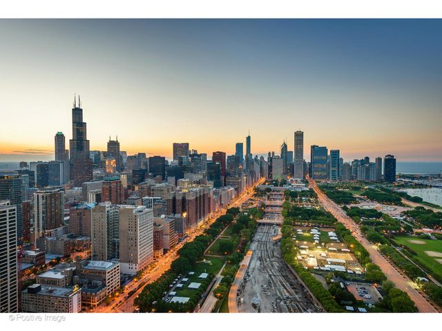 1201 S Prairie Avenue 2402, Chicago, IL 60605