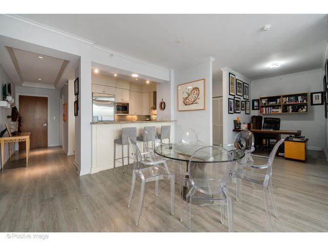 1201 S Prairie Avenue 2402, Chicago, IL 60605