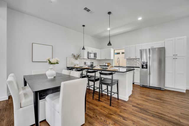 5806 Bryan Parkway 101, Dallas, TX 75206