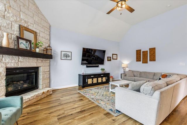 1029 Wild Pecan LOOP, Buda, TX 78610