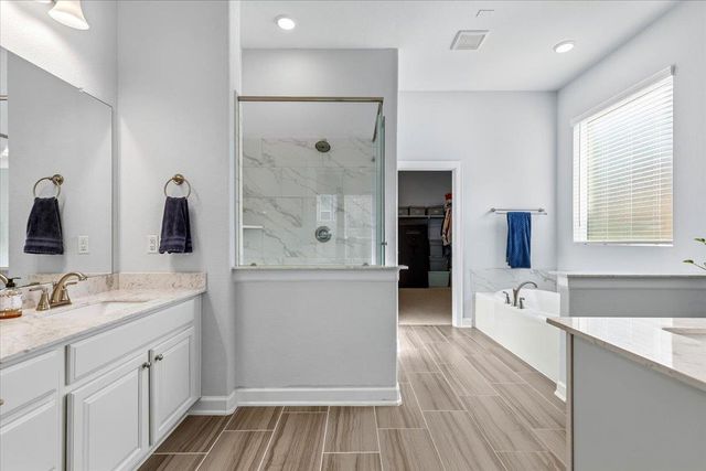 1029 Wild Pecan LOOP, Buda, TX 78610