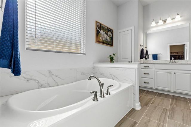 1029 Wild Pecan LOOP, Buda, TX 78610