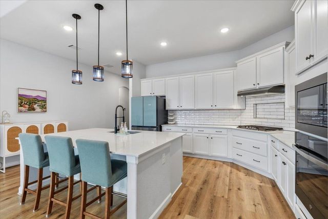 1029 Wild Pecan LOOP, Buda, TX 78610