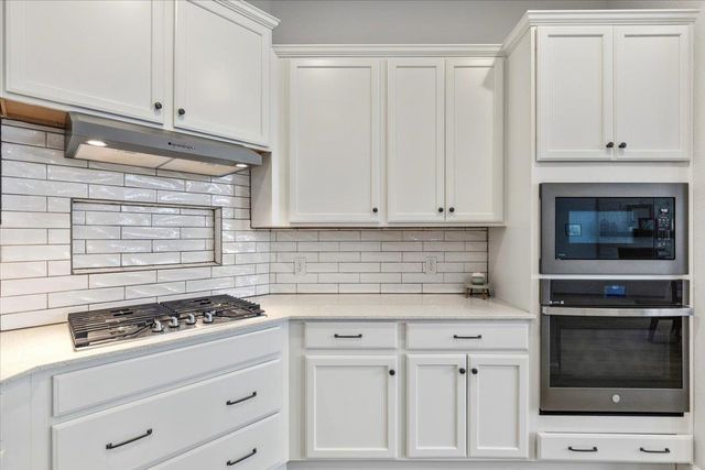 1029 Wild Pecan LOOP, Buda, TX 78610