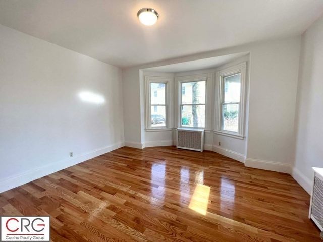 11 Jenison St. 1, Newton, MA 02460
