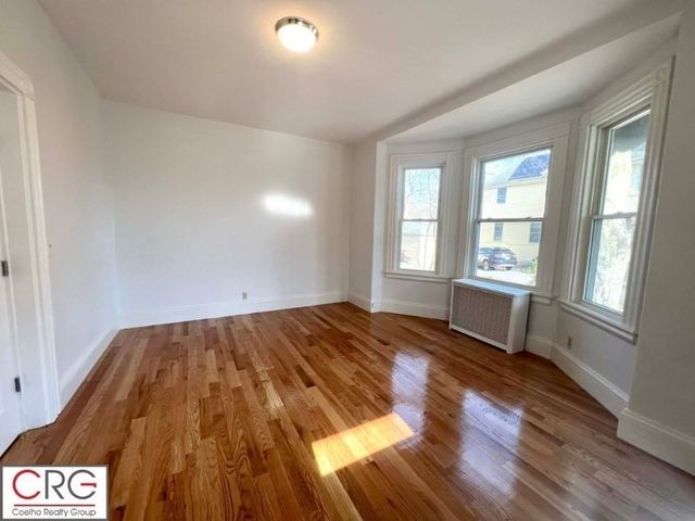 11 Jenison St. 1, Newton, MA 02460