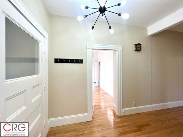 11 Jenison St. 1, Newton, MA 02460