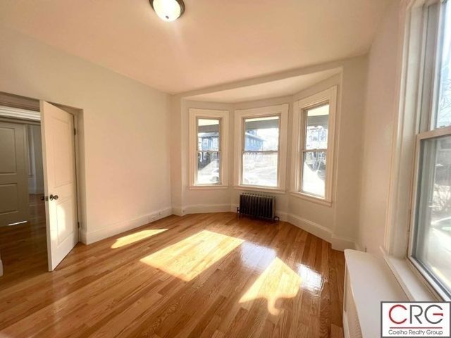 11 Jenison St. 1, Newton, MA 02460