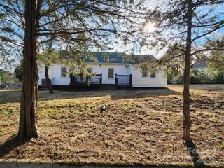 200 HillCrest Avenue, Hickory, NC 28601