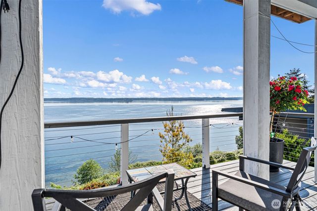 182 Bow Road, Fox Island, WA 98333