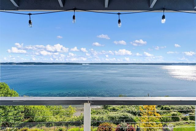 182 Bow Road, Fox Island, WA 98333