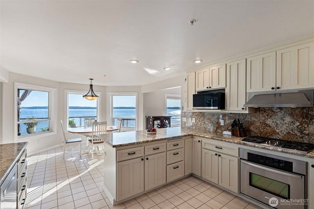 182 Bow Road, Fox Island, WA 98333