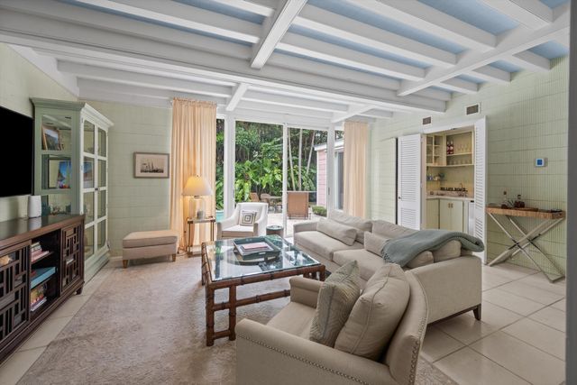 258 Pendleton Avenue, Palm Beach, FL 33480