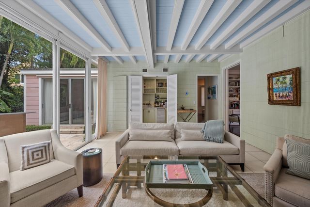 258 Pendleton Avenue, Palm Beach, FL 33480