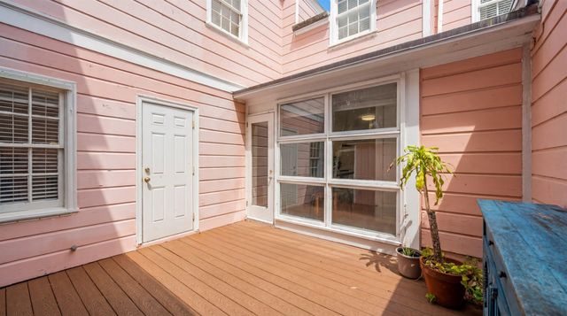 258 Pendleton Avenue, Palm Beach, FL 33480