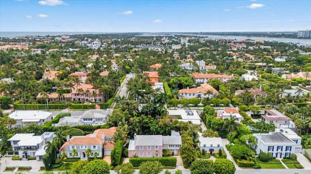 258 Pendleton Avenue, Palm Beach, FL 33480