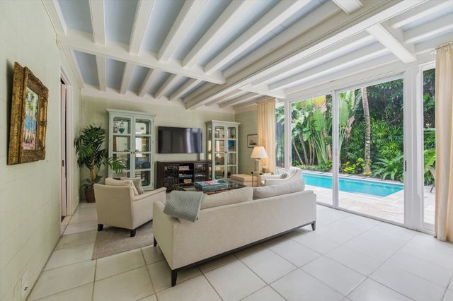 258 Pendleton Avenue, Palm Beach, FL 33480
