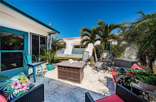 8678 44TH AVENUE N 62, St Petersburg, FL 33709