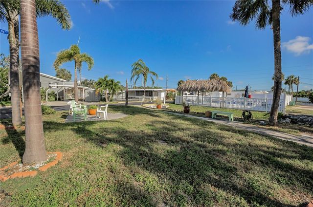 8678 44TH AVENUE N 62, St Petersburg, FL 33709