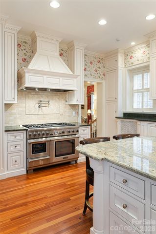 324 Vanderbilt Road, Asheville, NC 28803