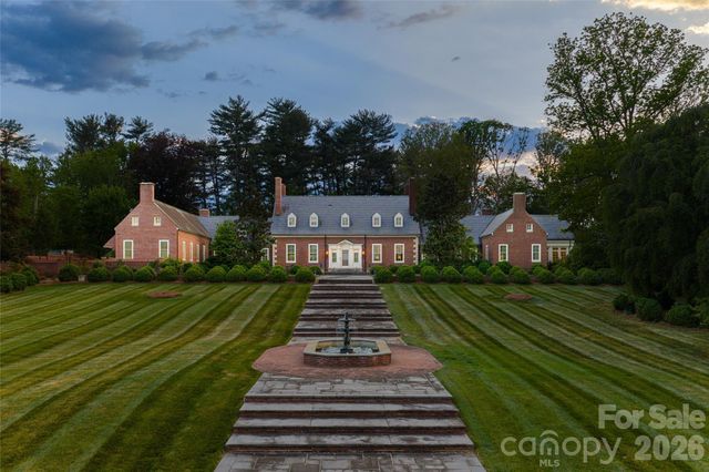 324 Vanderbilt Road, Asheville, NC 28803