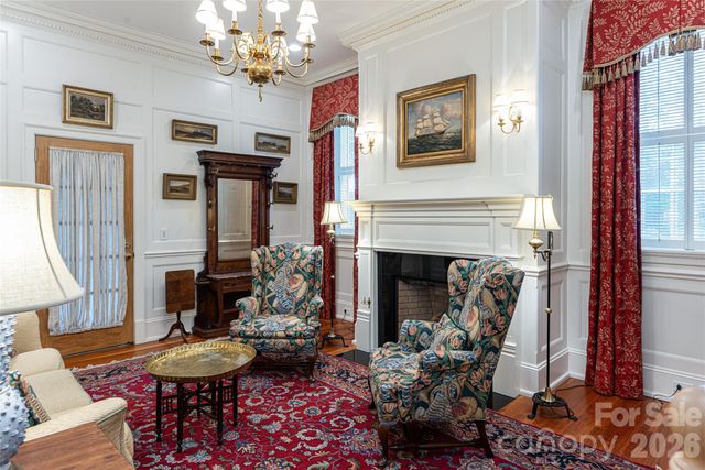 324 Vanderbilt Road, Asheville, NC 28803