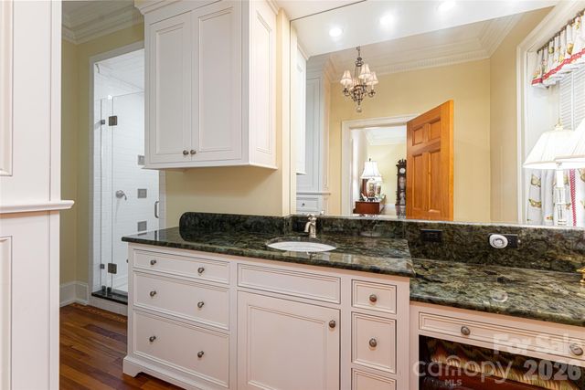 324 Vanderbilt Road, Asheville, NC 28803