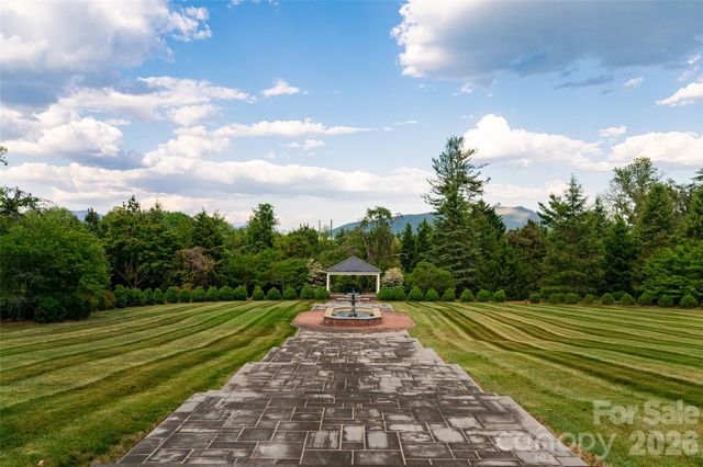 324 Vanderbilt Road, Asheville, NC 28803
